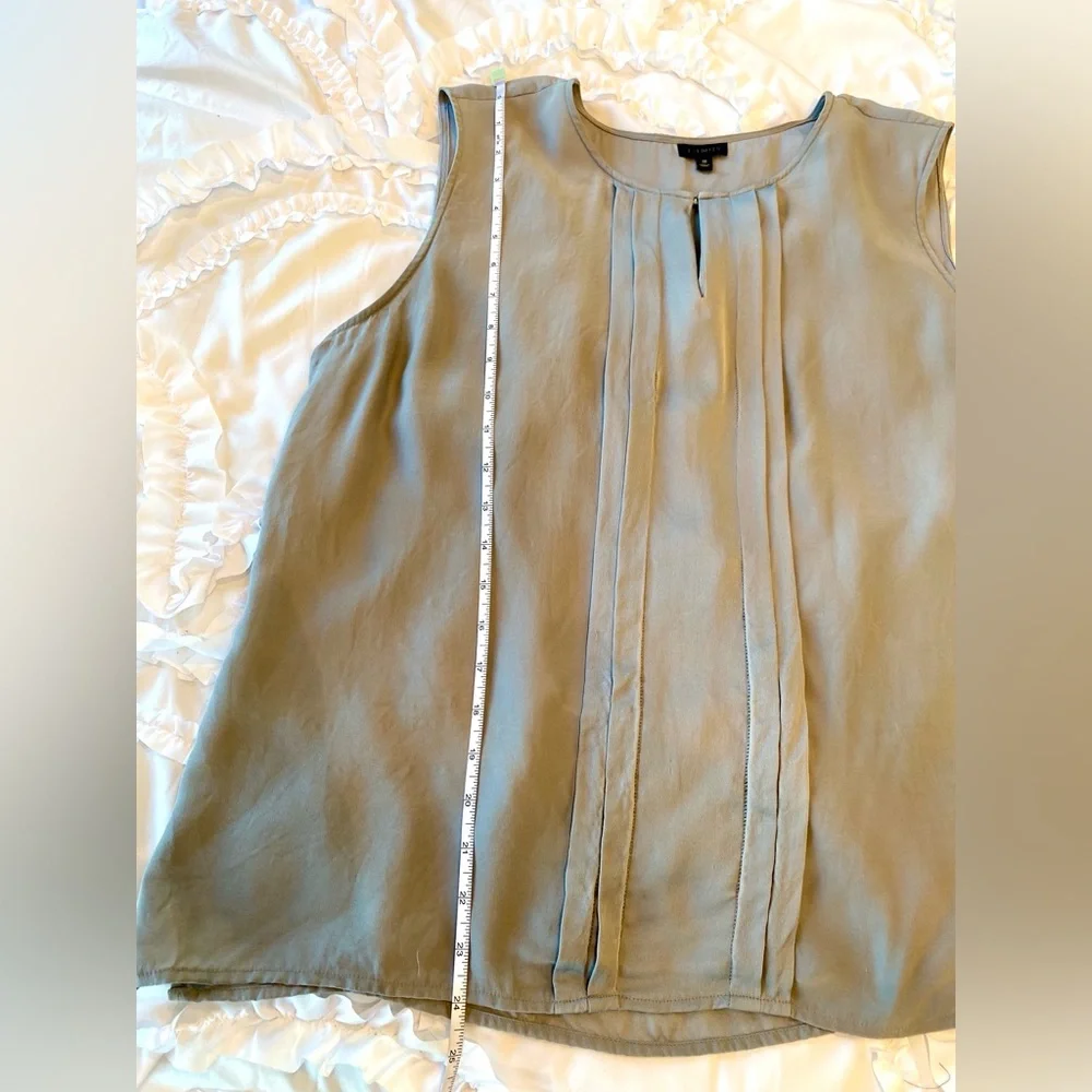 Talbots Gray Silk Sleeveless Shell Blouse with pleat details Size 18 - Picture 10 of 12